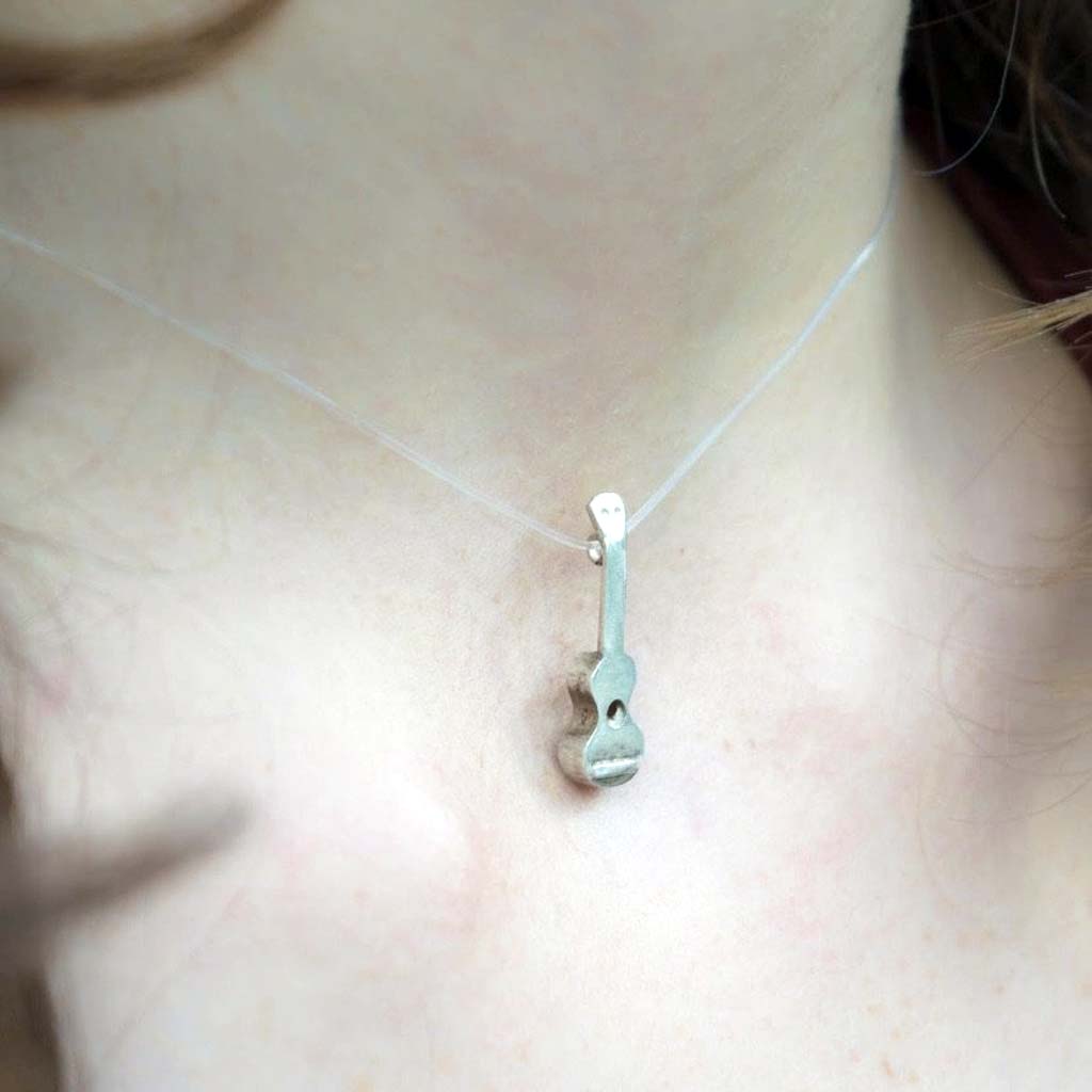 demasiado-Cuatro-necklace